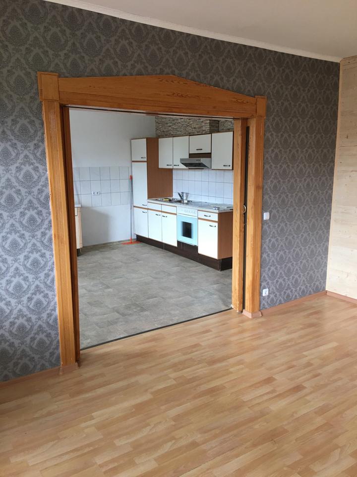 Thumbnail-Schöne 2 Zimmer Wohnung 80 qm zu vermieten 399 €