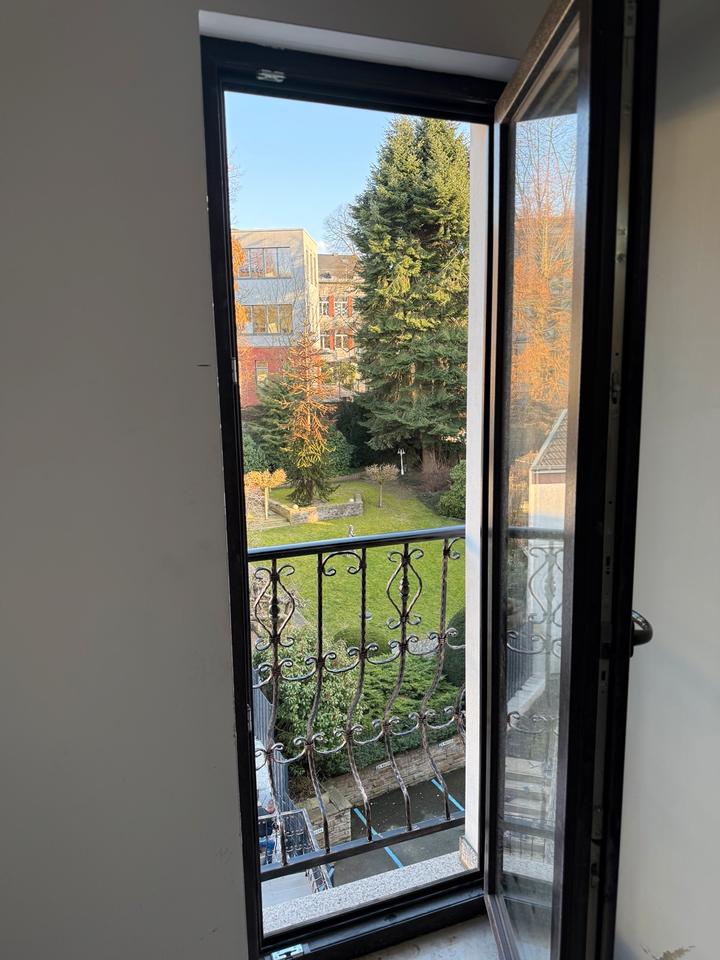 Thumbnail-Hochwertig kernsarnierte ca. 95qm Whg. DG 4 Zi. Klimaanlage