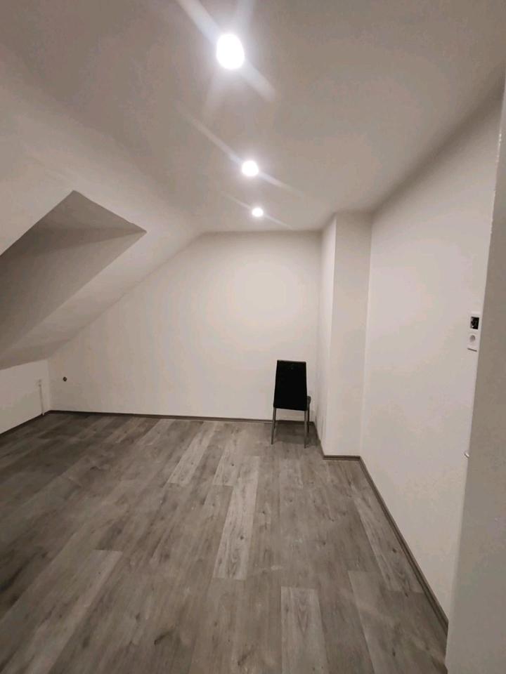 Thumbnail-DG-Wohnung Saniert in Duisburg-Beeck, ca.55 qm+40qm Lagerfläche