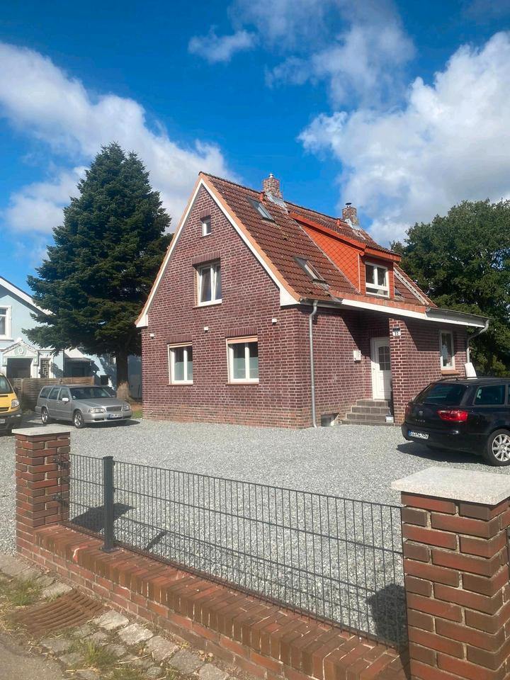 Thumbnail-Einfamilienhaus in Feldrandlage mit großem Grundstück von privat