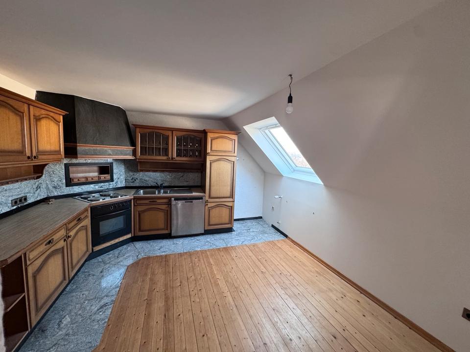 Thumbnail-Schöne 4 ZKB Dachgeschosswohnung in Eppelborn