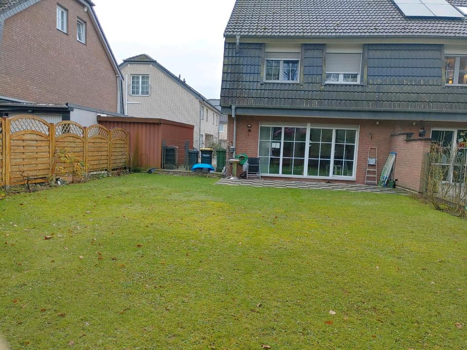 Thumbnail-Doppelhaushälfte in Rösrath Kleineichen