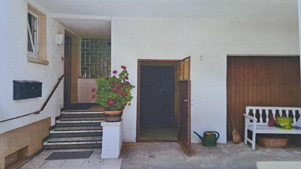 Thumbnail-Breitengüßbach - Mehrfamilienhaus MFH mit 3 Wohnungen