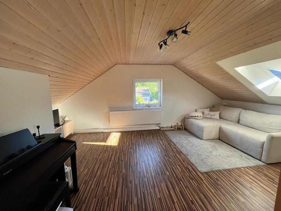 Thumbnail-Schöne 2,5-Zimmer-Dachgeschosswohnung in Altenplos bei Bayreuth