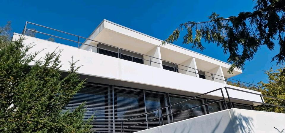 Thumbnail-Exclusive Architektenvilla mit Wellnessbereich und Privatkino