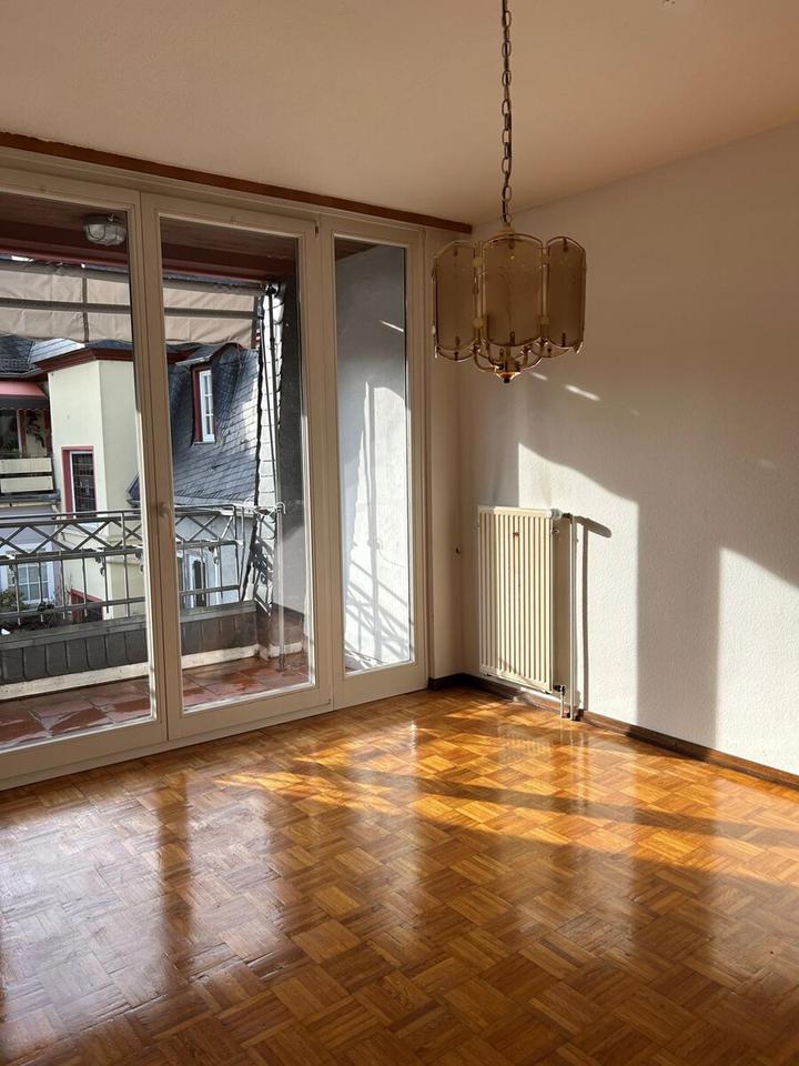 Thumbnail-Tolle 2-Zimmer-Wohnung in zentraler Lage von Geisenheim mit Balkon