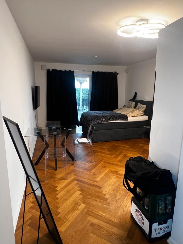 Thumbnail-1- Zimmer mit Gr. Terrasse und Einbauküche