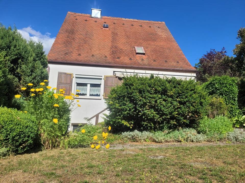 Thumbnail-Freistehendes Einfamilienhaus in ruhiger Lage mit großem Garten