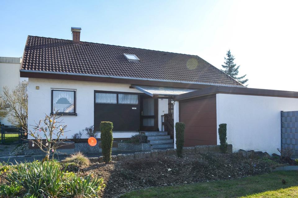 Thumbnail-Charmantes Einfamilienhaus in ruhiger Lage mit großem Garten