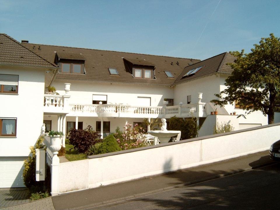 Thumbnail-Helle 3-Zimmer DG Wohnung Wiesbaden-Breckenheim teilmöbliert