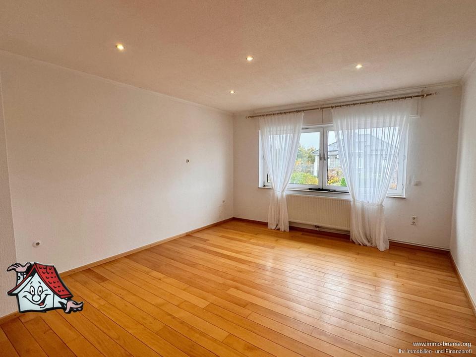 Thumbnail-Großzügige Oberwohnung in Vrees zu vermieten!!