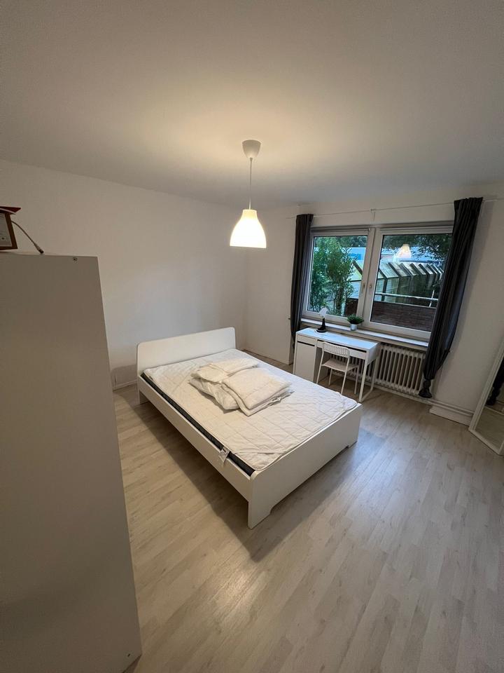 Thumbnail-1 möbliertes Zimmer in 2er-WG ab sofort verfügbar in Bremerhaven!