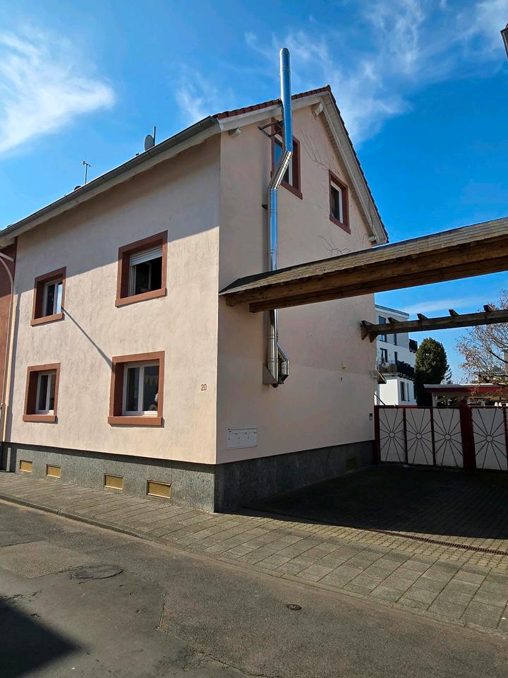 Thumbnail-vermiete schöne Stadt-Wohnung. 4 Schlafz., 2 Bäder