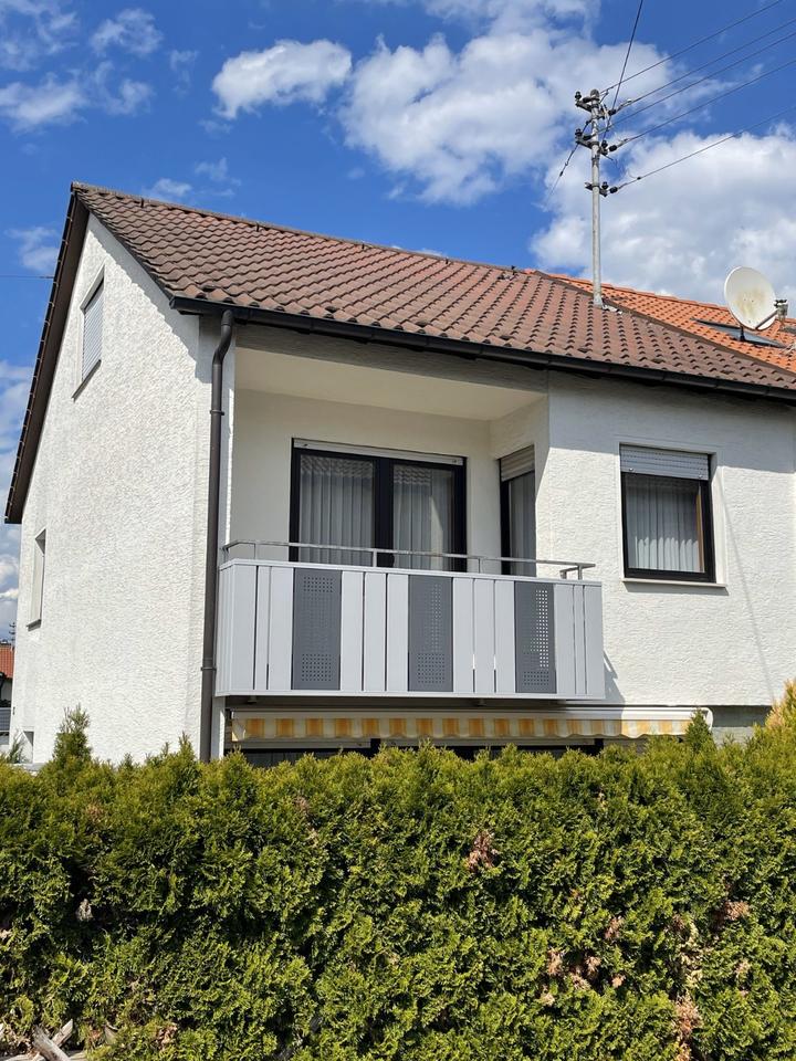 Thumbnail-Geräumige Doppelhaushälfte mit Garage, Terrasse & Balkon