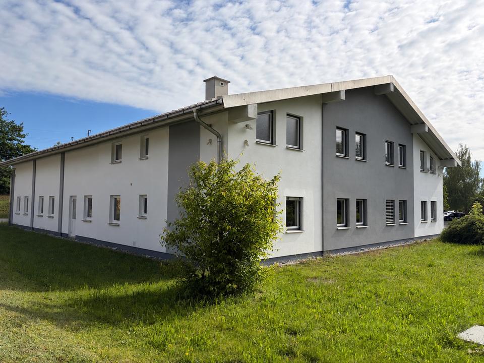 Thumbnail-Gewerbehalle mit Büro und Hausmeisterwohnung