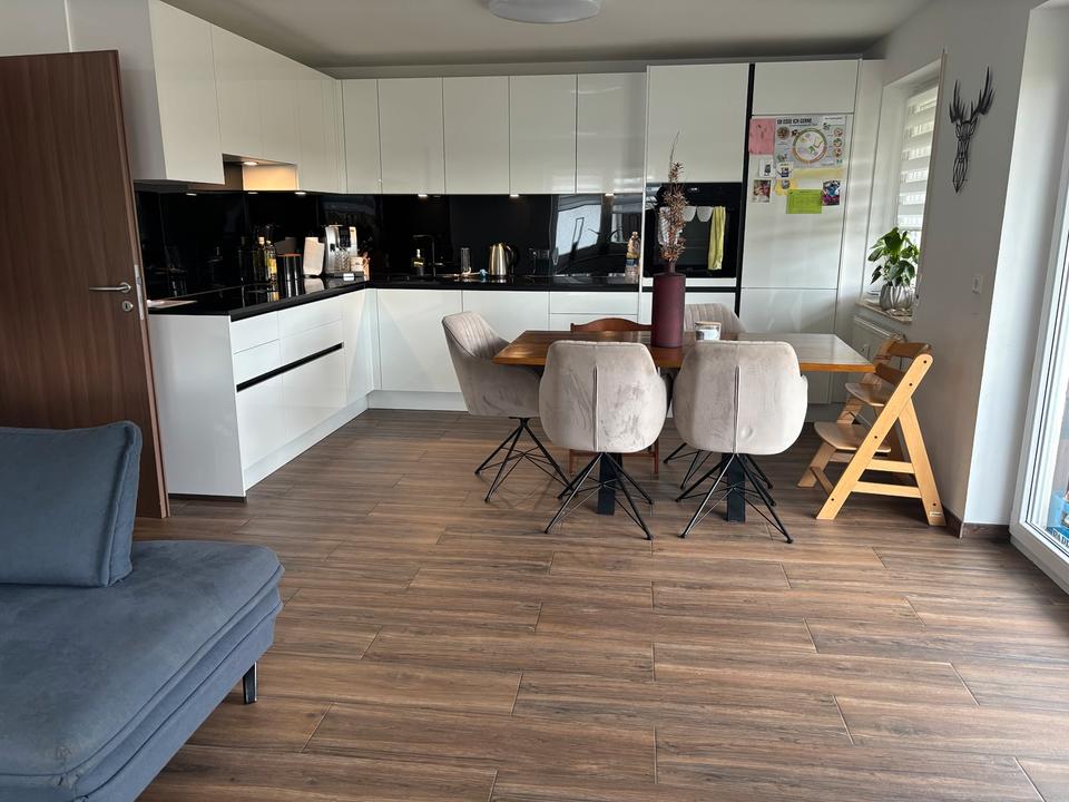 Thumbnail-Moderne 3-Zimmer Etagenwohnung mit Balkon und Gartenanteil