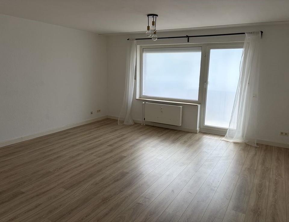 Thumbnail-Modernisierte Wohnung in Köln mit Balkon!
