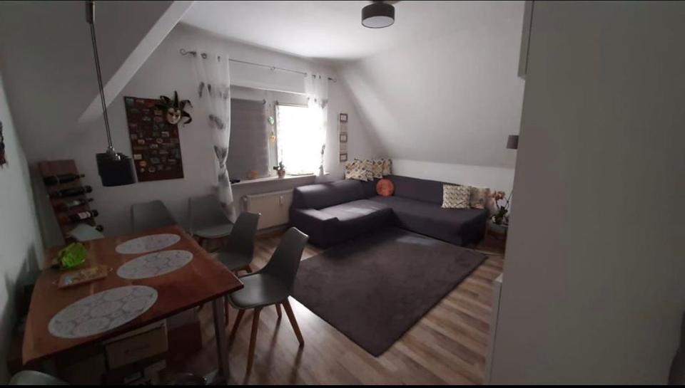 Thumbnail-Dachgeschosswohnung, 3-Zimmer - Bad Vilbel, zentral