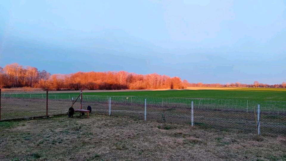 Thumbnail-Massive Baukonstruktion mit großem Grundstück in ruhiger lage