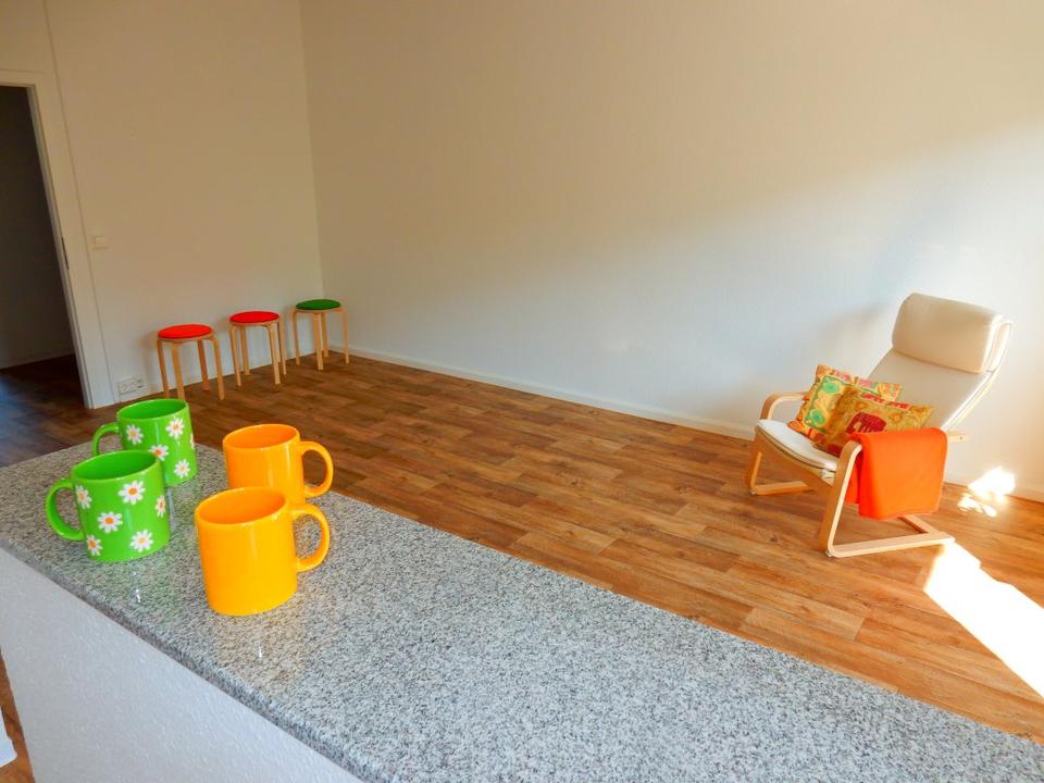 Thumbnail-Charmante Wohnung mit Balkon und Küche im amerikanischen Stil