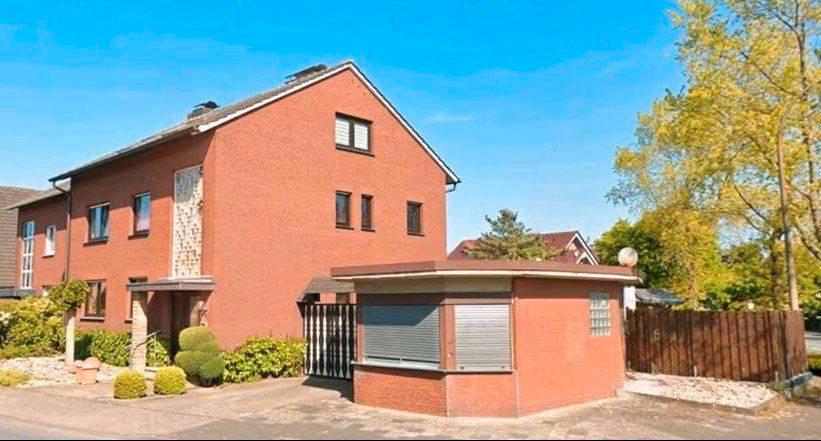 Thumbnail-Mehrfamilienhaus in Doppelhausbauweise 