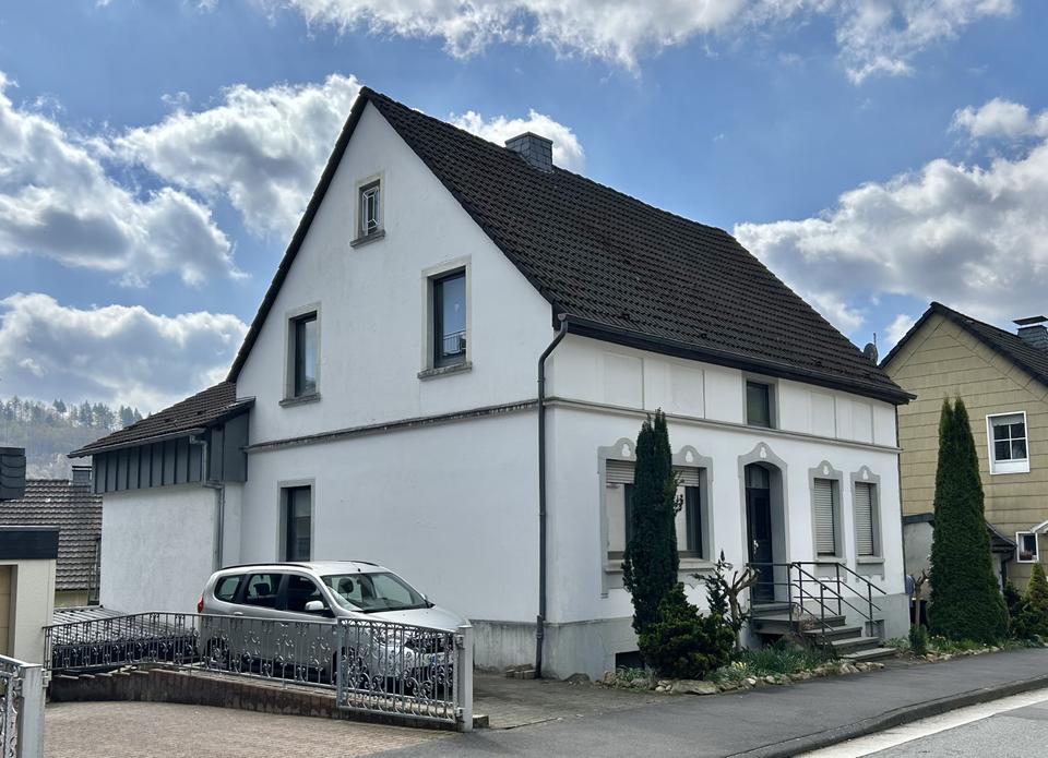 Thumbnail-Attendorn: modernisierte, ansprechende und zentrumsnahe Altbauwohnung mit ausgebautem Spitzboden