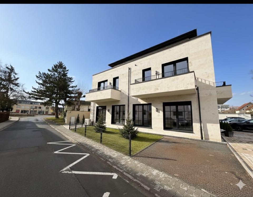 Thumbnail-Moderne 3-Zimmer-Neubauwohnung mit Balkon und herrlichem Ausblick