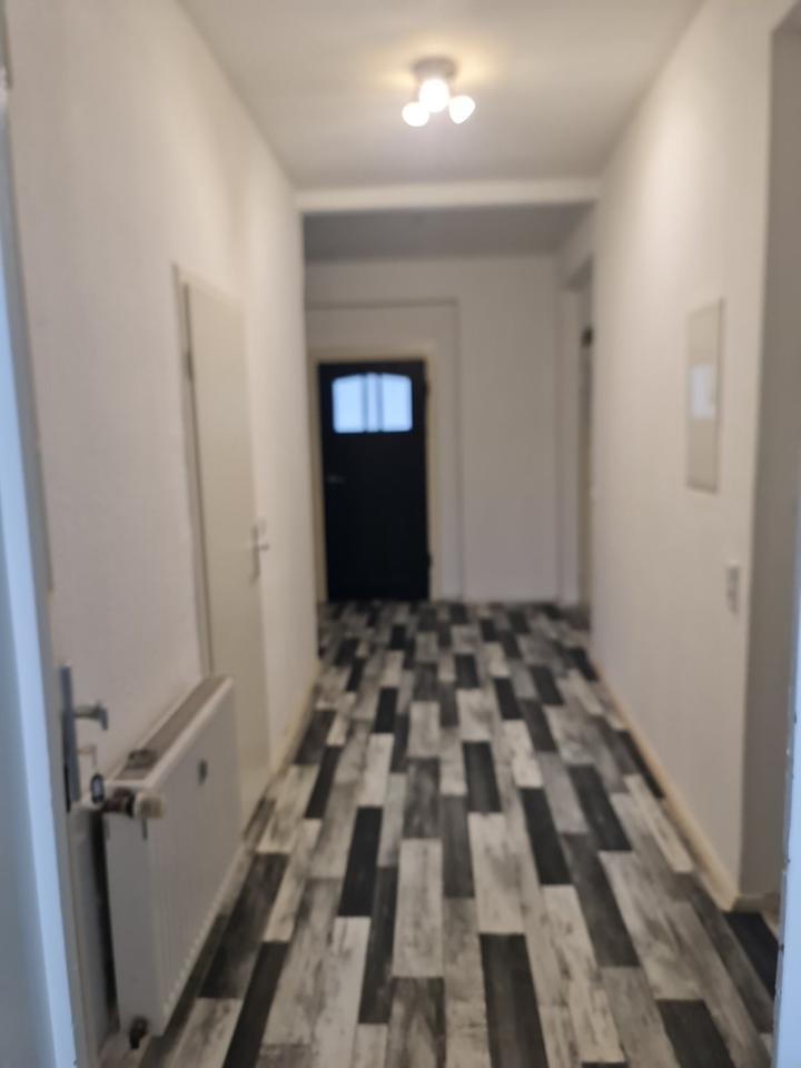 Thumbnail-Großzügige 4 Raum Wohnung zu vermieten: