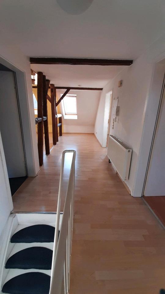 Thumbnail-3-Zimmer-Dachgeschosswohnung ab 01.07. zu vermieten in Berghülen