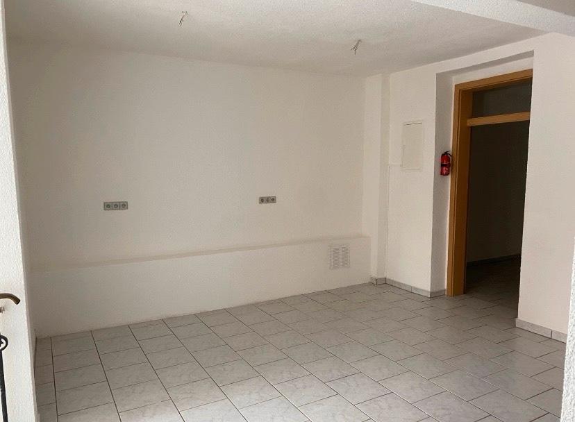 Thumbnail-Frisch renovierte 3 Zimmer Wohnung