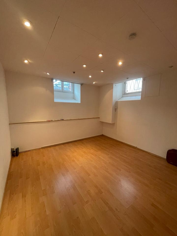 Thumbnail-Büroraum plus Abstellfläche Nachmieter