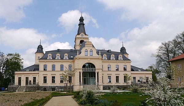 Thumbnail-Luxuriöse 3 Zimmer Wohnung im Schloss mit Sauna