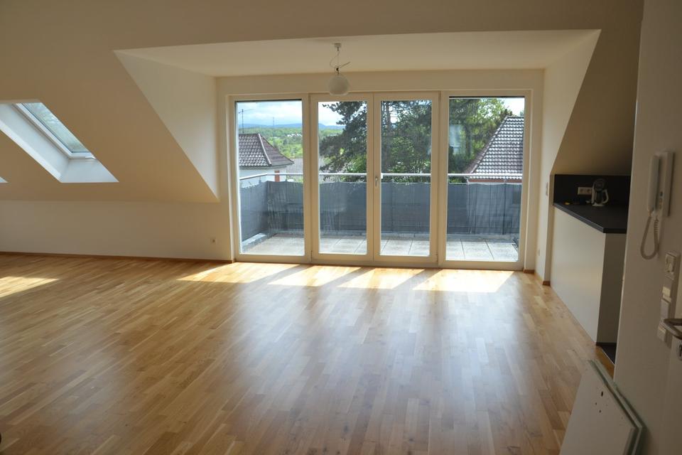 Thumbnail-Exlusive 3,5 Zi-DG Wohnung mit Süd Balkon in ruhiger Lage in Nürtingen