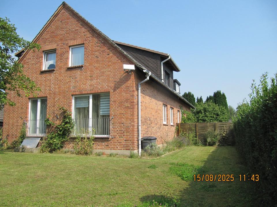 Thumbnail-Familienfreundliches HausDHH mit großem Grundstück in Neustrelitz