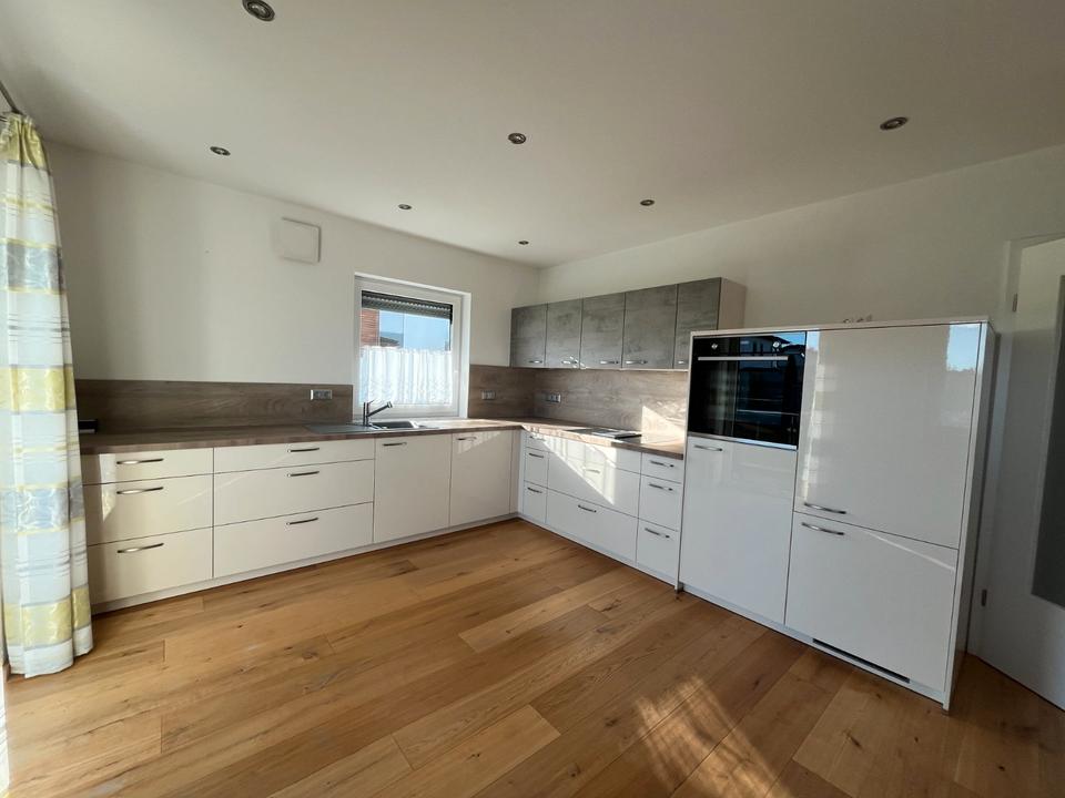 Thumbnail-Traumhafte 2-Zimmer Wohnung barrierefrei, 2 Balkone, Garage, EBK