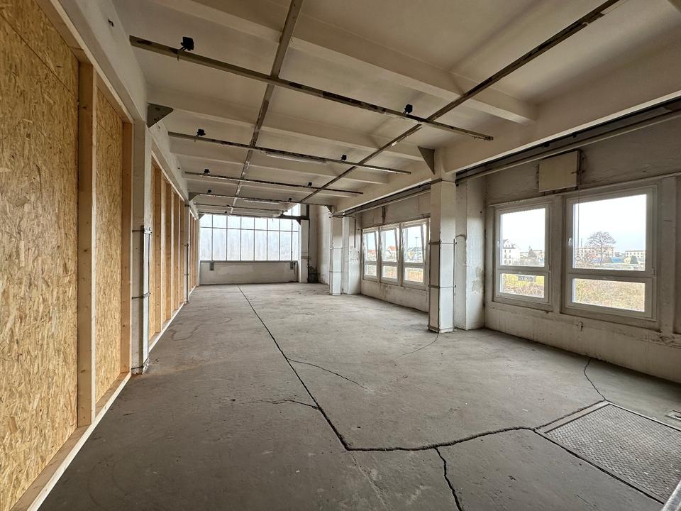 Thumbnail-110 m² Lager Hobbyraum Archiv Werkstatt in Glauchau