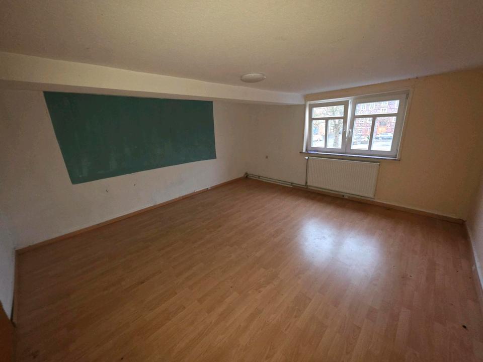 Thumbnail-Ab sofort Haus zur Miete zentral Neukirchen Kernstadt 7ZKB + WC