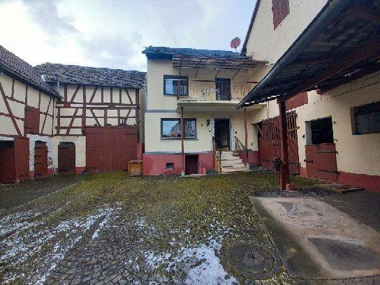 Thumbnail-Dreiseitenhof-Wohnhaus mit Scheunen