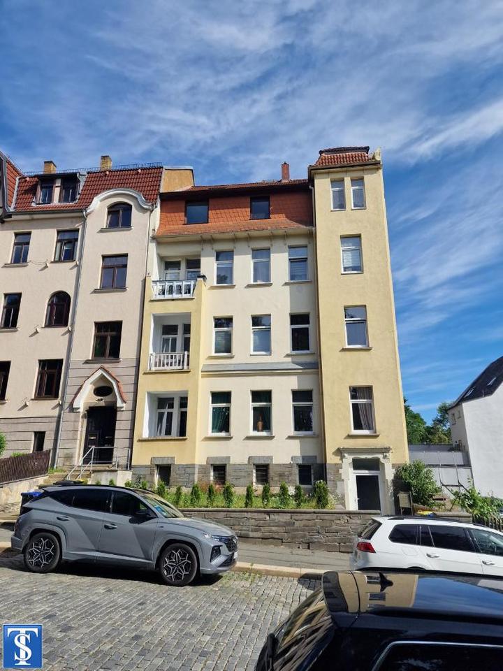 Thumbnail-3,5 Zimmer mit Wohnzimmer mit Küchenecke und Terrasse mit EBK