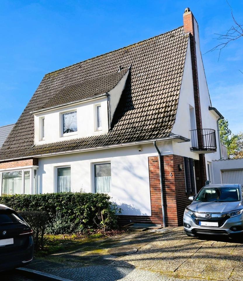 Thumbnail-Großzügiges Einfamilienhaus in bester Lage! Wunderschöner Garten!