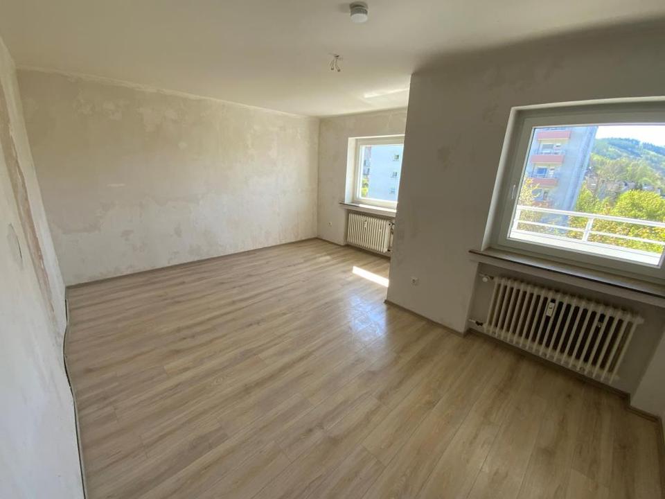 Thumbnail-Demnächst frei! 2-Zimmer-Wohnung in Plettenberg Eschen mit Balkon und Boden