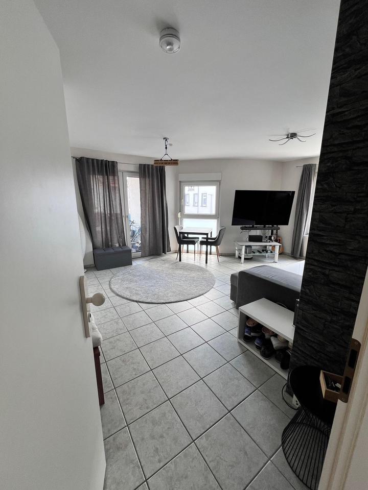 Thumbnail-2 Zimmerwohnung mit Balkon in 65830 Kriftel zu vermieten