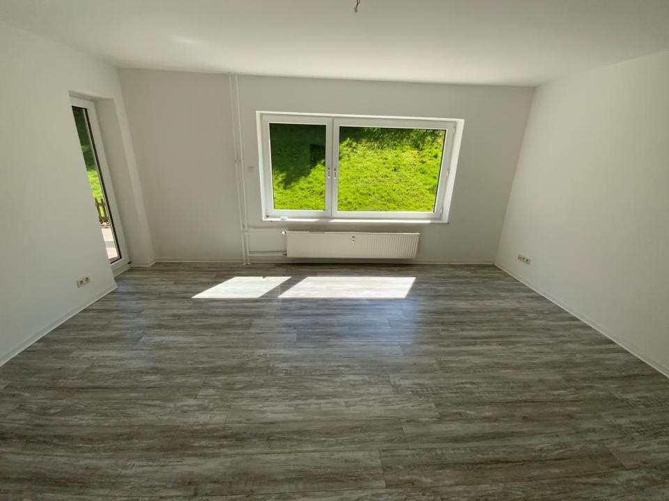 Thumbnail-bezugsfertig: schöne 3-Zimmer-Wohnung mit Terrasse und Laminat in Plettenberg Kersmecke