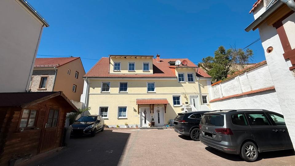 Thumbnail-Große Wohnung mit Garten