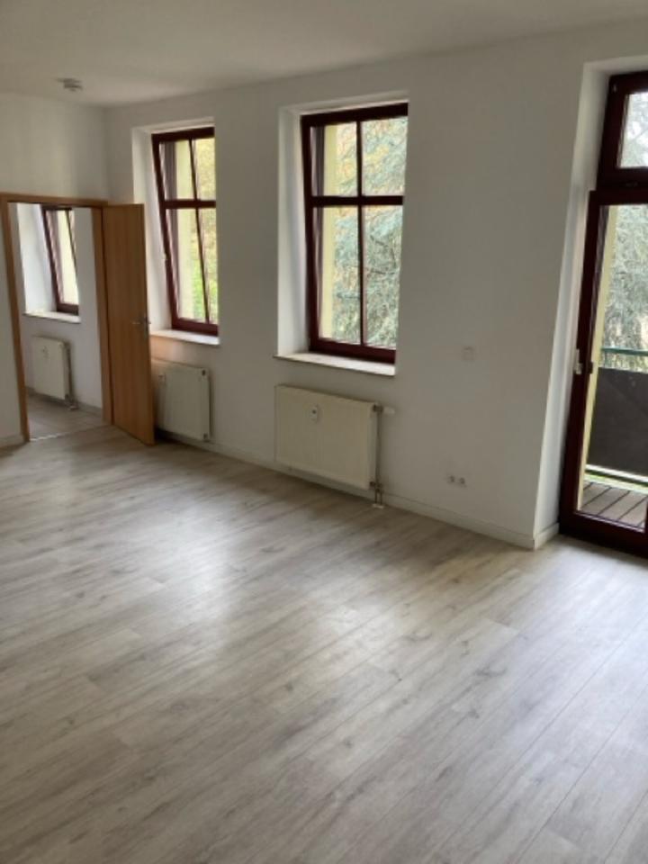 Thumbnail-Helle 2 Zimmer Wohnung mit Balkon und Einbauküche in ruhiger Lage in der Neue Str. zur Miete