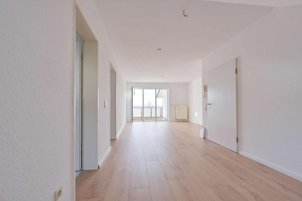 Thumbnail-Großzügige 2‑Raum-Wohnung: Wohnzimmer und eigene Dachterrasse in ruhiger Lage