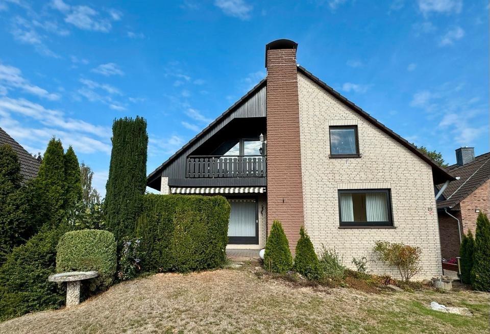 Thumbnail-Großzügiges Zweifamilienhaus mit Vollkeller und großem Grundstück