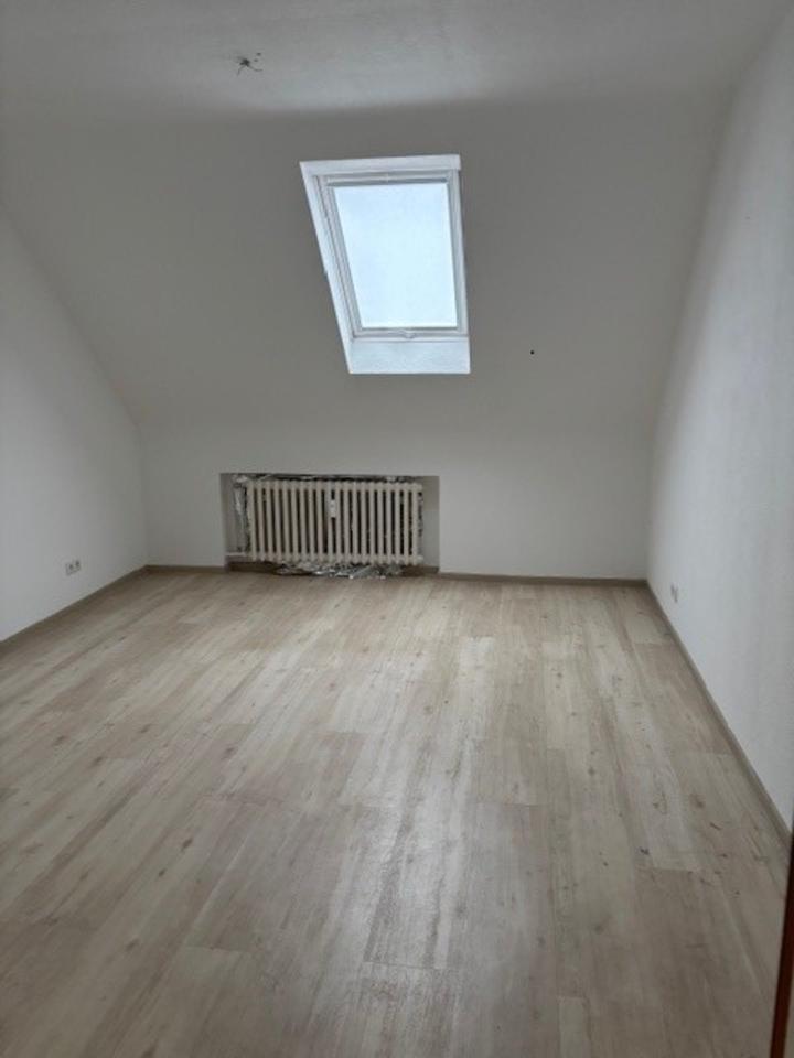 Thumbnail-3 Zimmer Dachgeschosswohnung