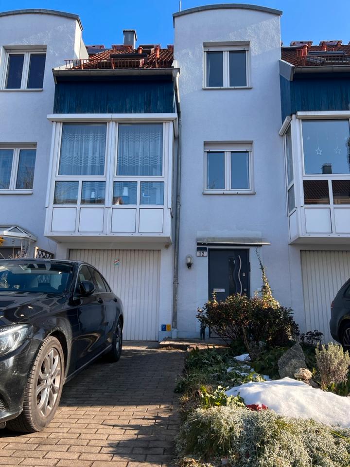 Thumbnail-Reihenmittelhaus in Burgweinting von privat