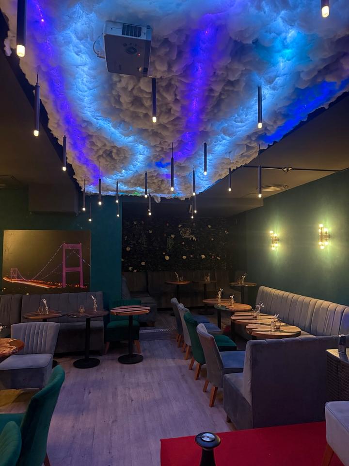 Thumbnail-Café Bar voll möbliert .